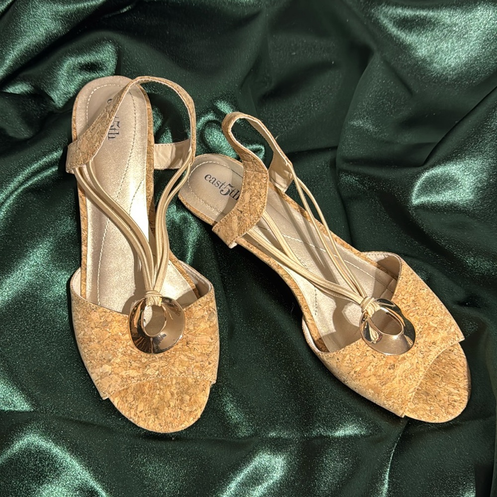 NWOT Tan Cork Sandals by East 5th Sz 9.5 Medium